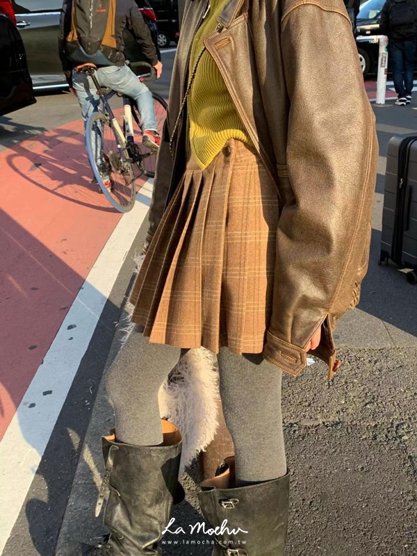毛呢格紋百褶裙
